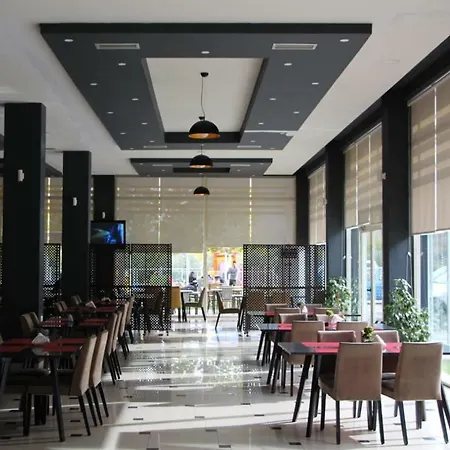 Hotel Auto Grill Roberti Tepelene