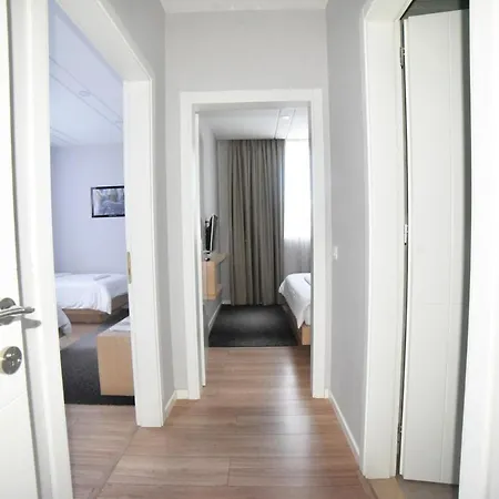 Auto Grill Roberti Hotel Tepelene